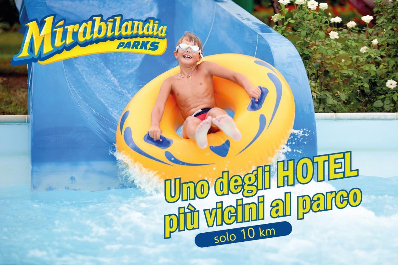 Hotel Elefantino Grey - Free Breakfast & Brunch Until 13-00 - Vicinissimi A Mirabilandia Milano Marittima Eksteriør billede
